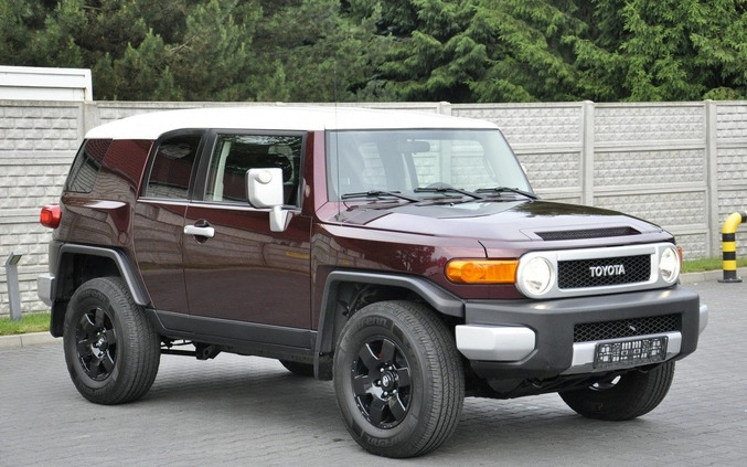 Toyota FJ cena 85900 przebieg: 203000, rok produkcji 2007 z Bełchatów małe 407